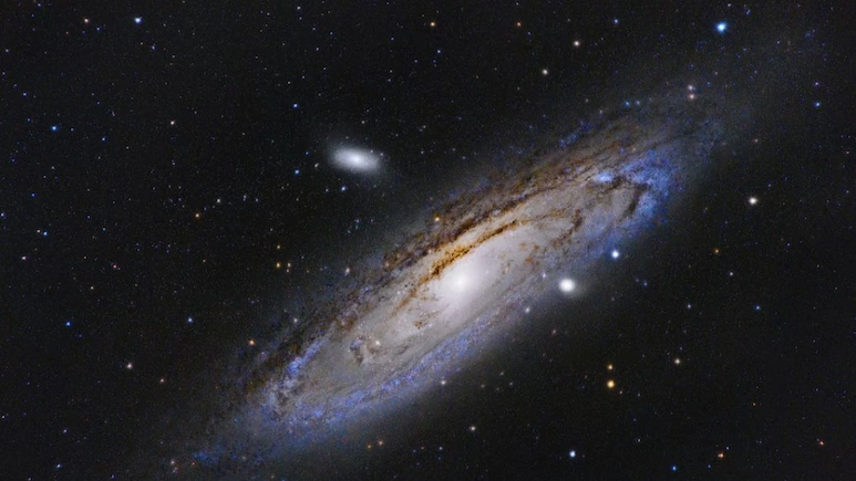 Alimlərdən yeni açıqlama: Kainatın sonu daha tez gələ bilər