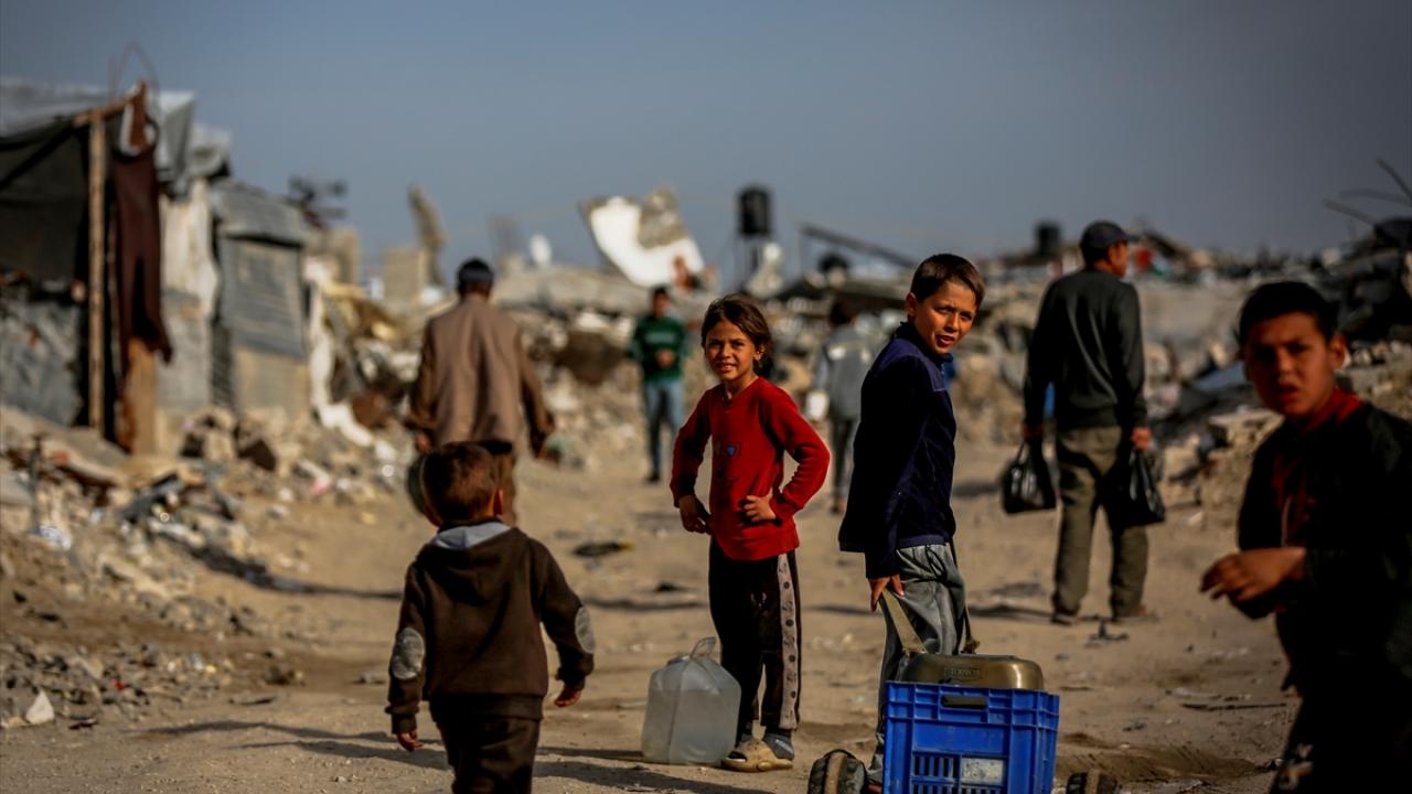 Qəzzədə həşərat istilası: uşaqlar risk altındadır