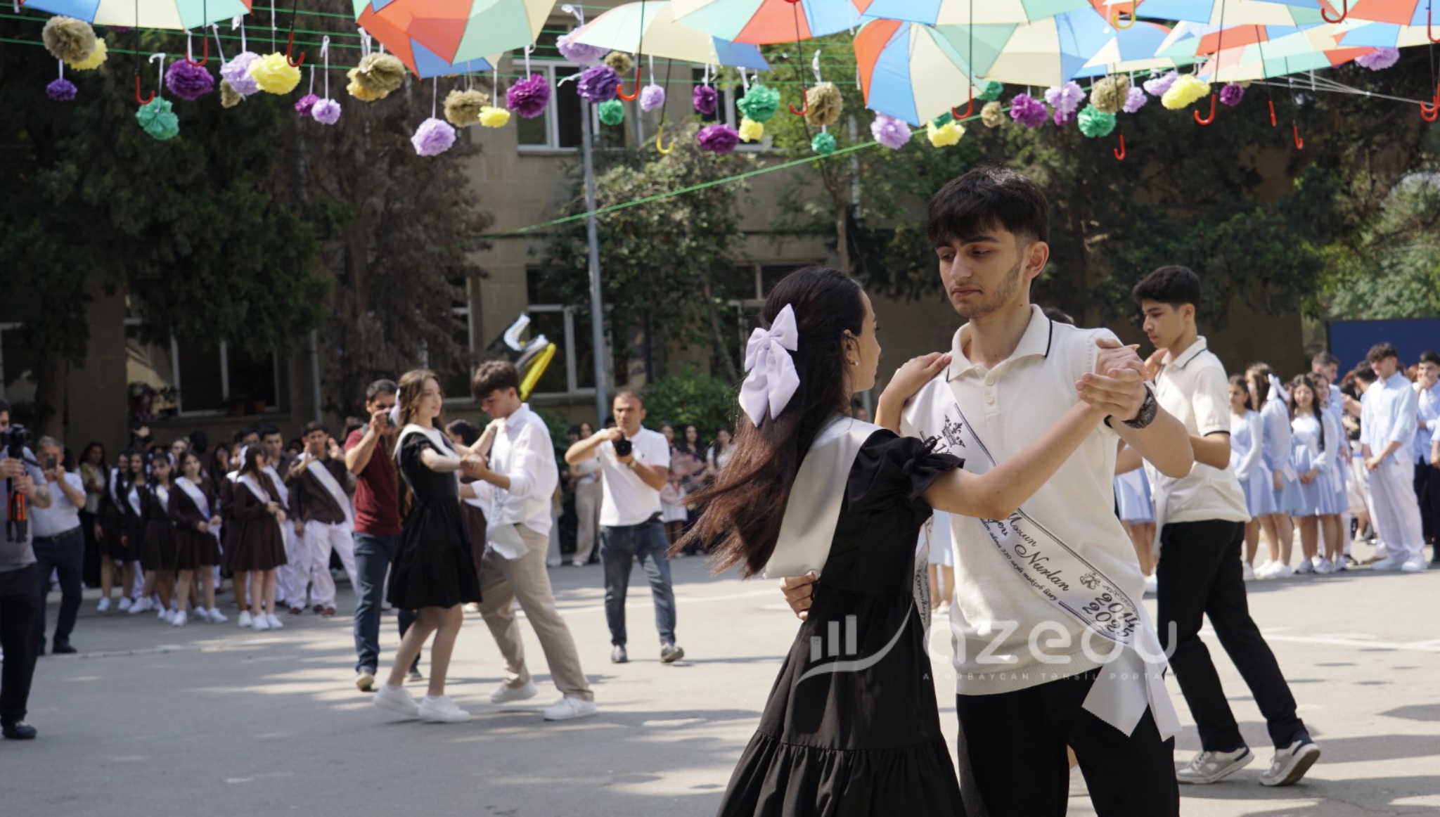 "Son zəng" ilə bağlı yeni tələblər- Çıxışlar məktəb formasında OLMALIDIR