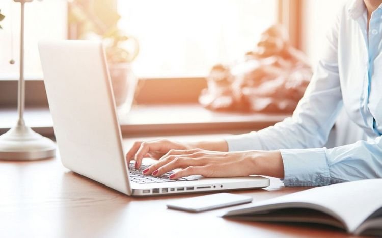 Məktəblərdə&nbsp;attestatlar elektron formada veriləcək