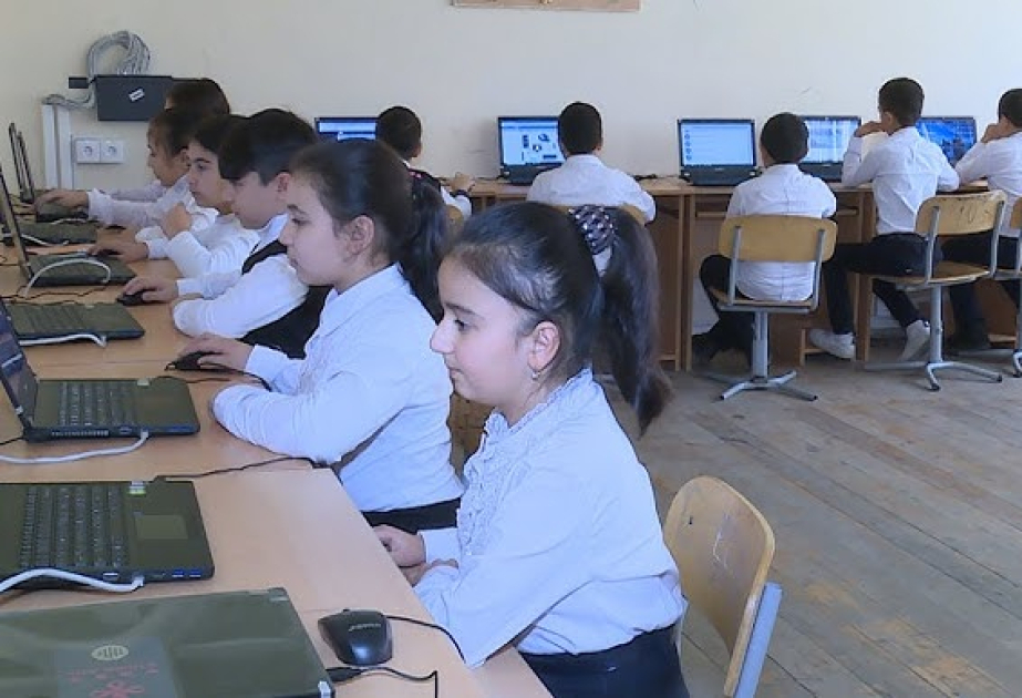 &ldquo;Rəqəmsal Məktəb&rdquo; daha 199 məktəbi əhatə edəcək