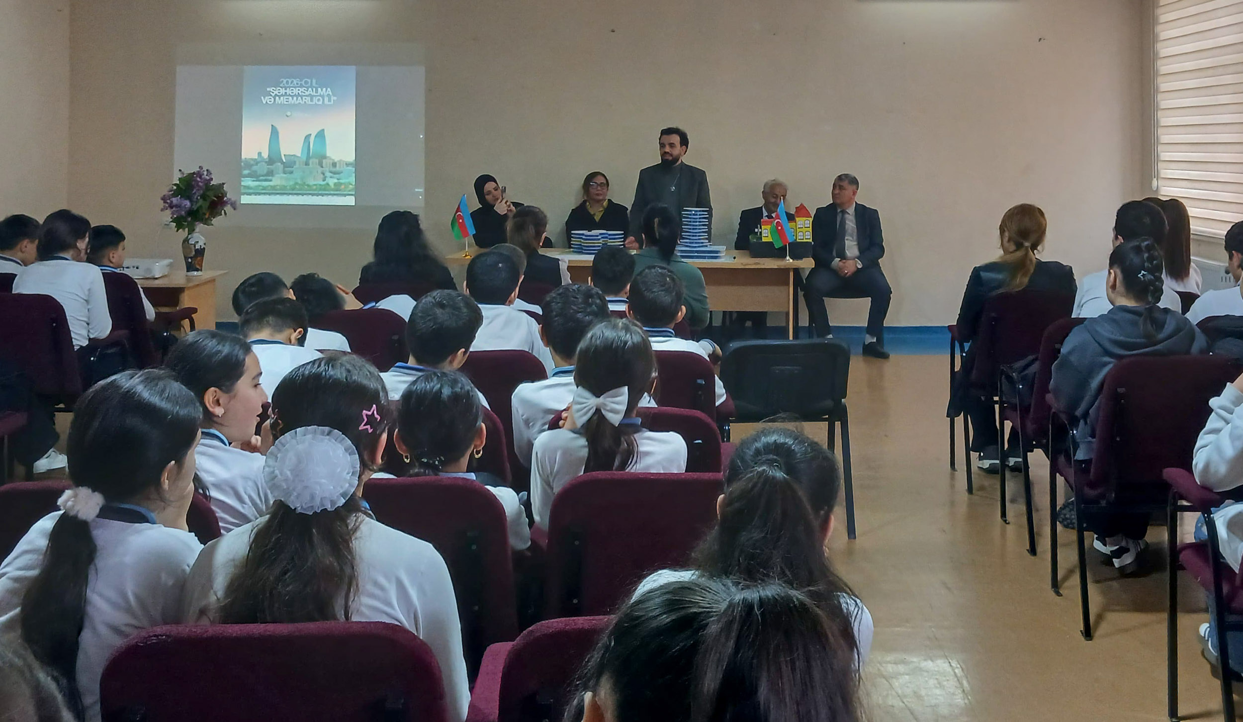 Qobustanda şagirdlərlə maarifləndirici görüş keçirilib