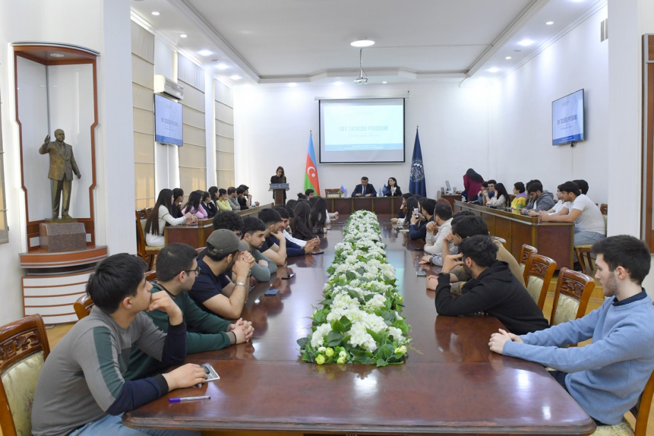 UNEC tələbələri üçün maarifləndirici təlim