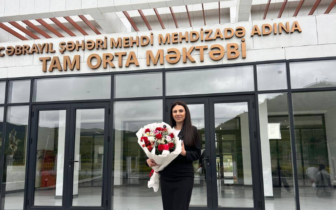 33 il sonra doğma yurduna qayıdan müəllimin sevinci...