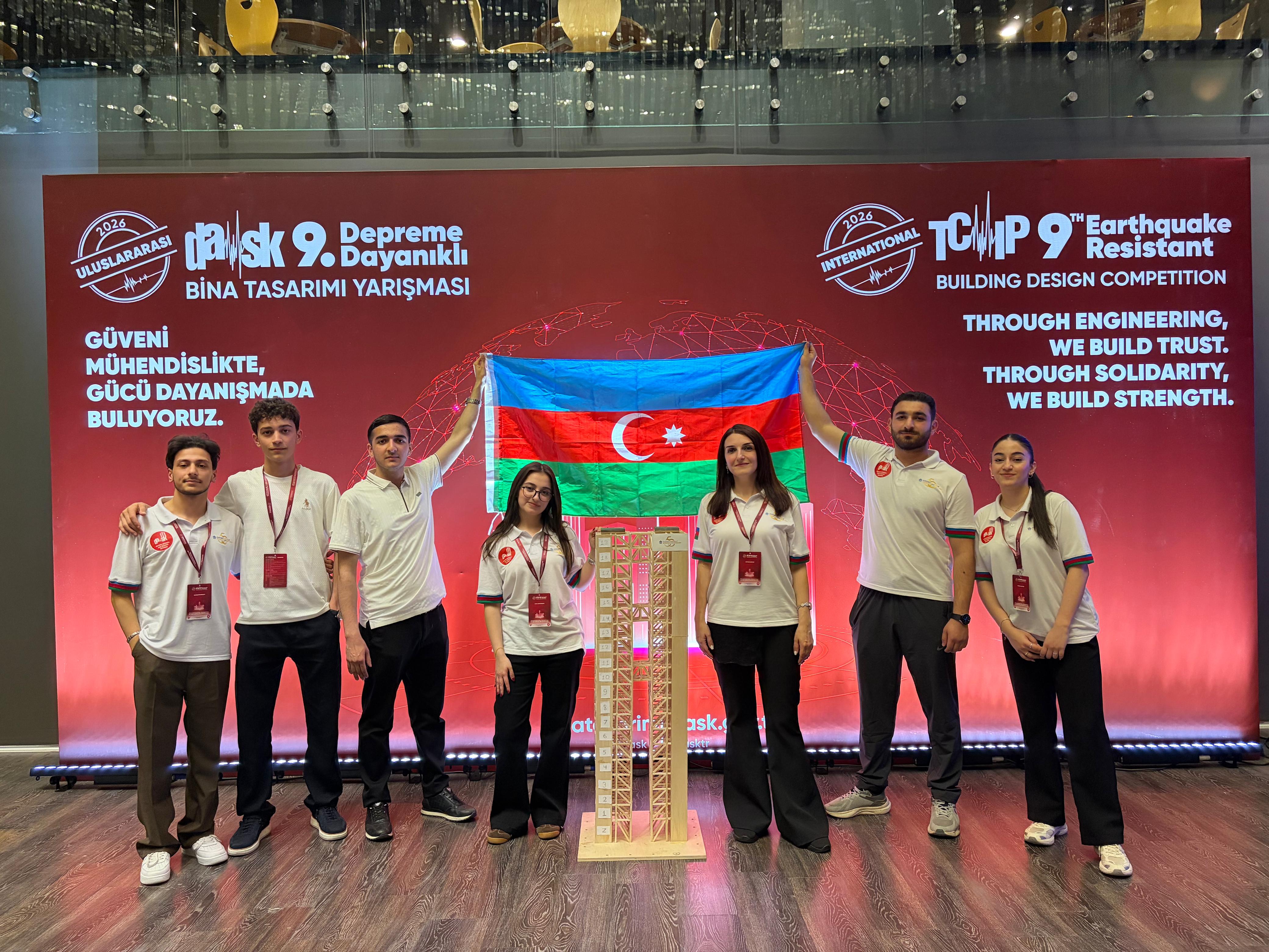 AzMİU tələbələri beynəlxalq yarışda mükafat qazandı