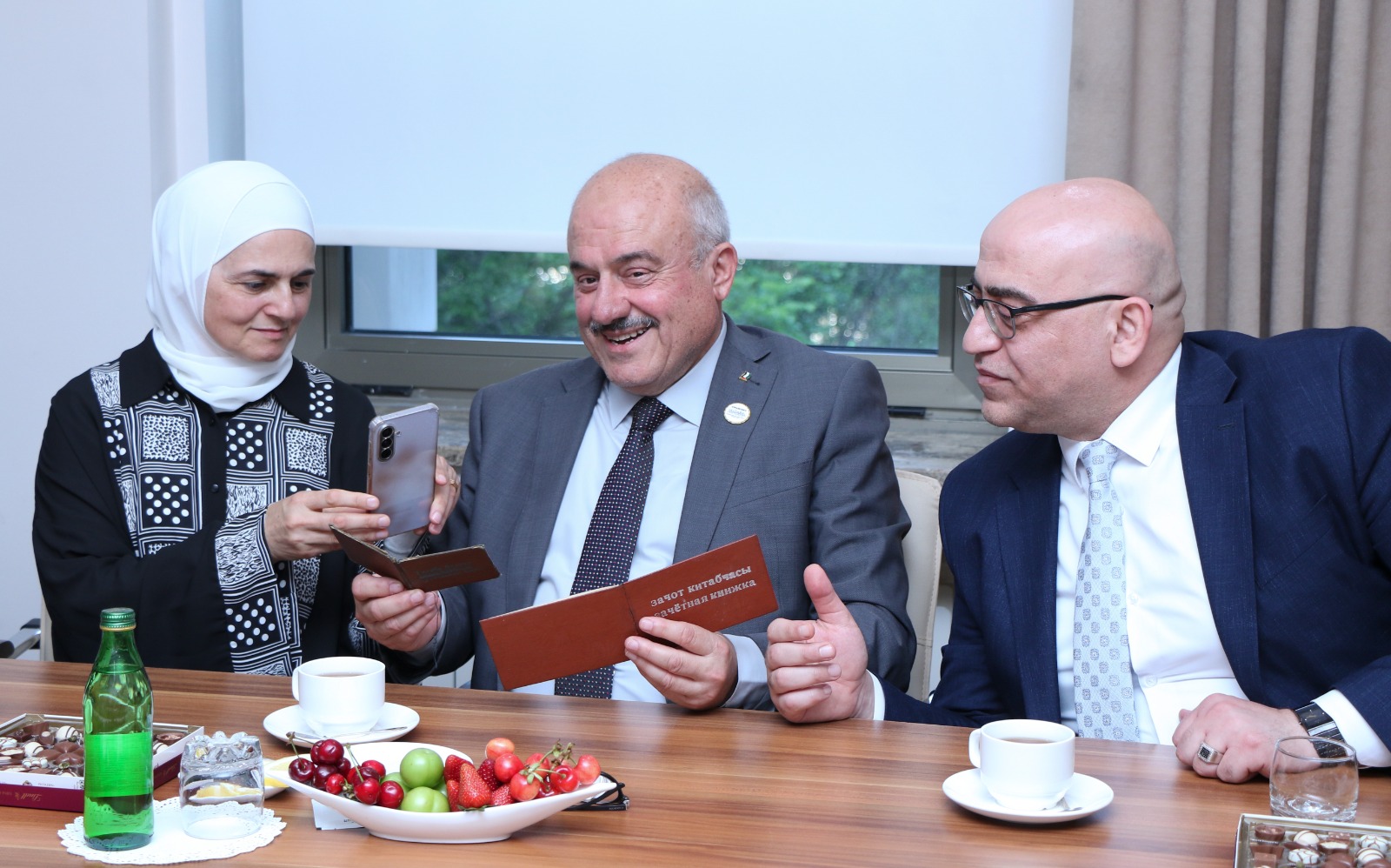 Fələstinin yerli özünüidarəetmə naziri&nbsp;Sami Hijjawi doğma universitetində