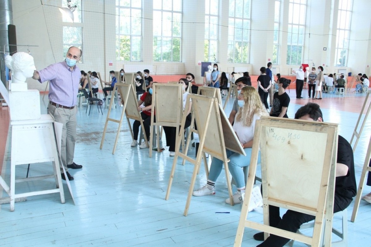 İmtahanlara qeydiyyat başladı