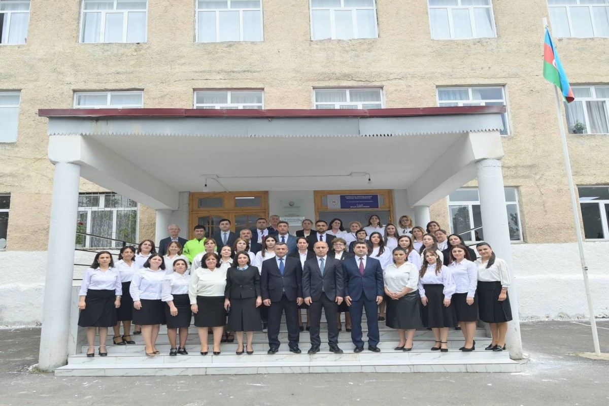 Emin Əmrullayev Qaxda tədris prosesi ilə tanış olub