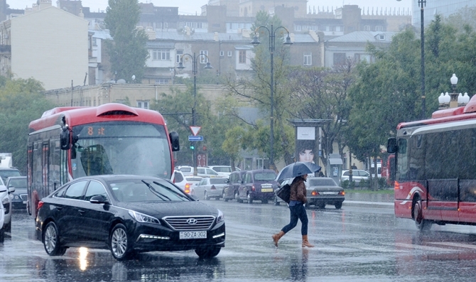 Bəzi yerlərdə yağış yağacaq, dolu düşəcək