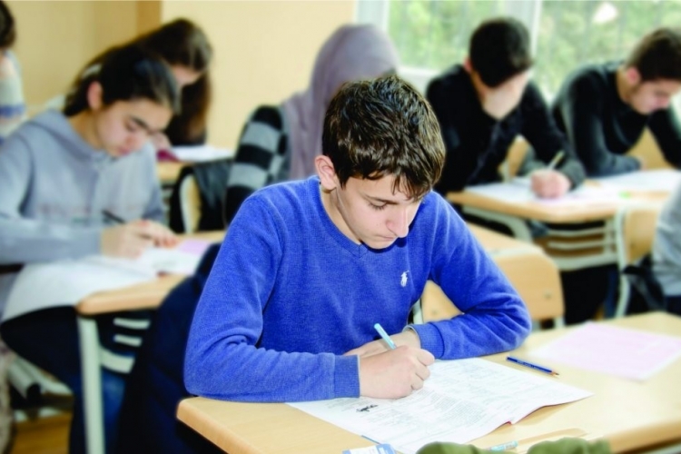 51 mindən çox&nbsp;abituriyent imtahan verib