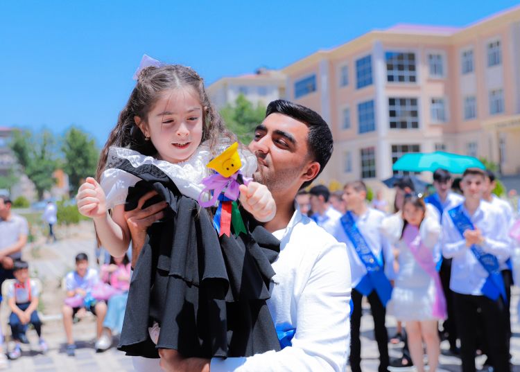 Ömürdə bir dəfə olan &ldquo;Son zəng&rdquo;: &ldquo;Əsas məsələ qadağa yox, təşkilatdır&rdquo;