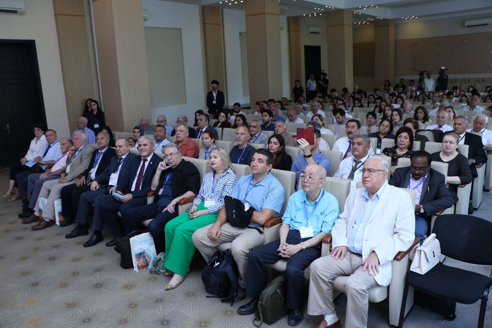 AzMİU beynəlxalq elm mərkəzinə çevrilir