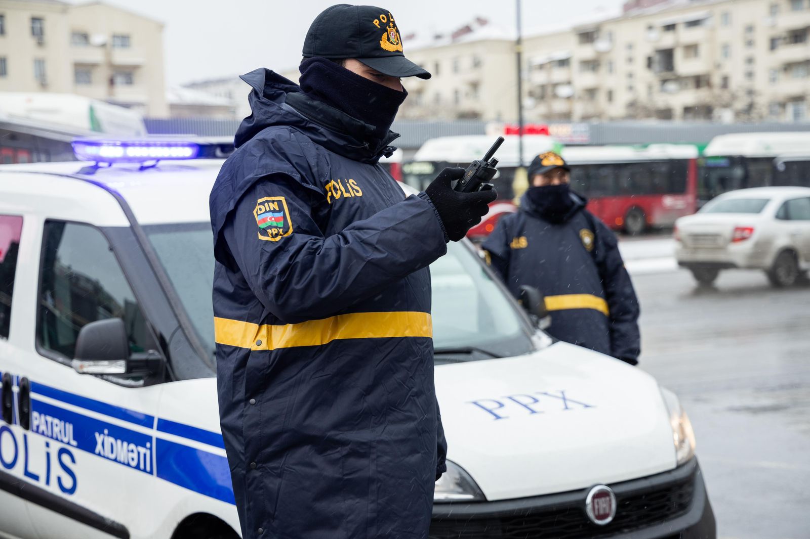 Yağışlı hava şəraiti ilə bağlı sürücülərə XƏBƏRDARLIQ