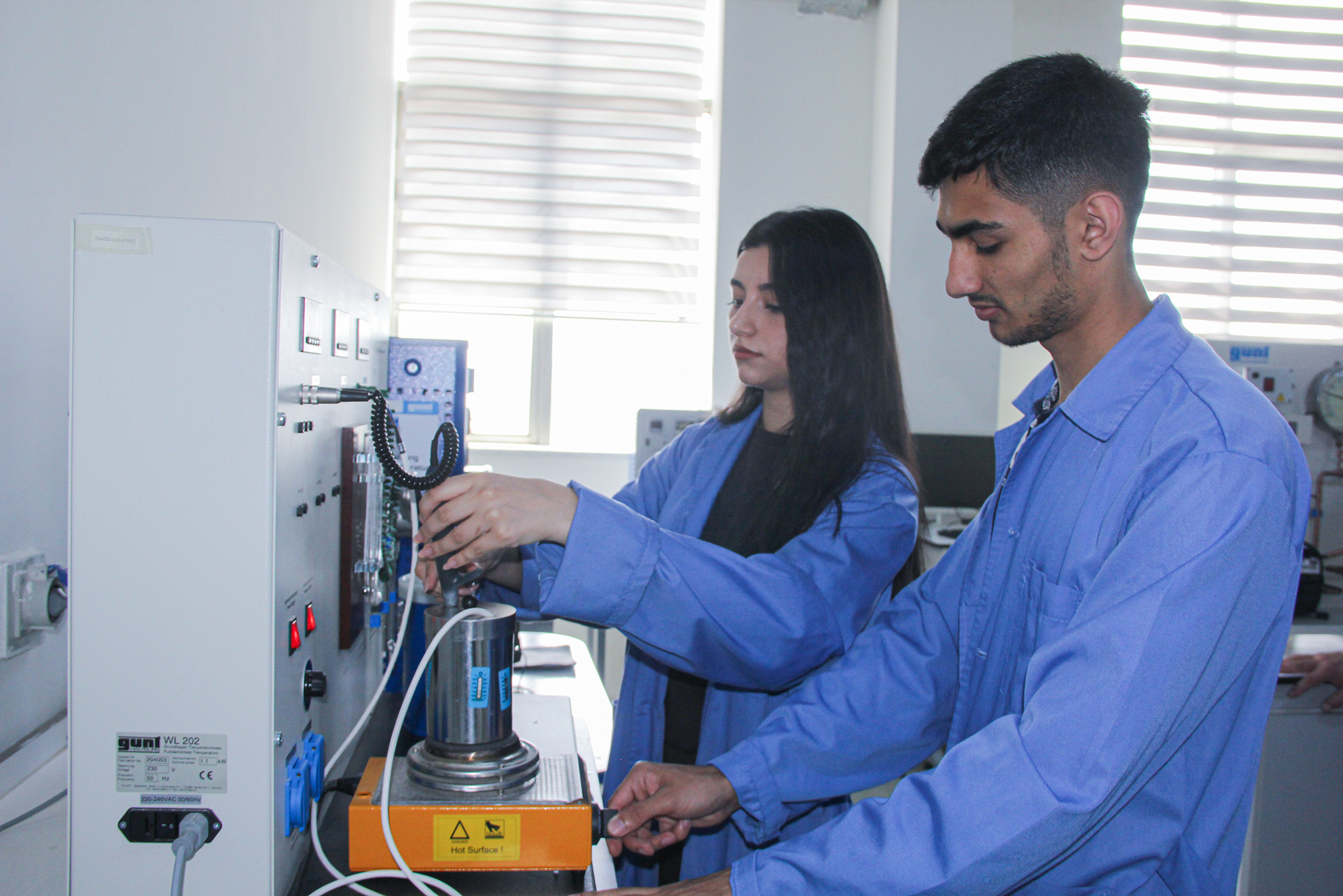 BMU-nun İstilik elmləri və istilik keçiriciliyi laboratoriyası