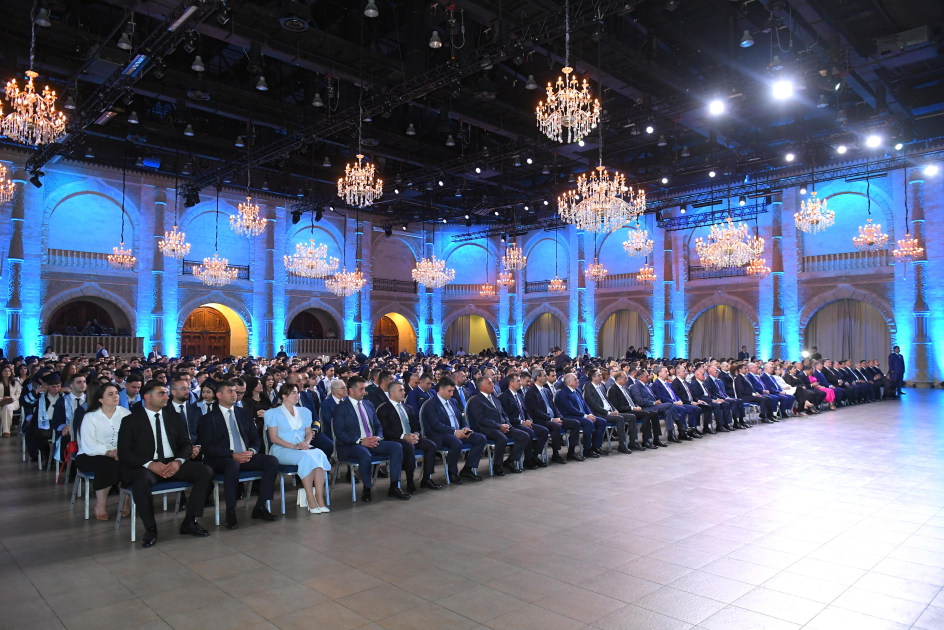 Nazir müavini &ldquo;Məzun günü&rdquo; tədbirində iştirak edib