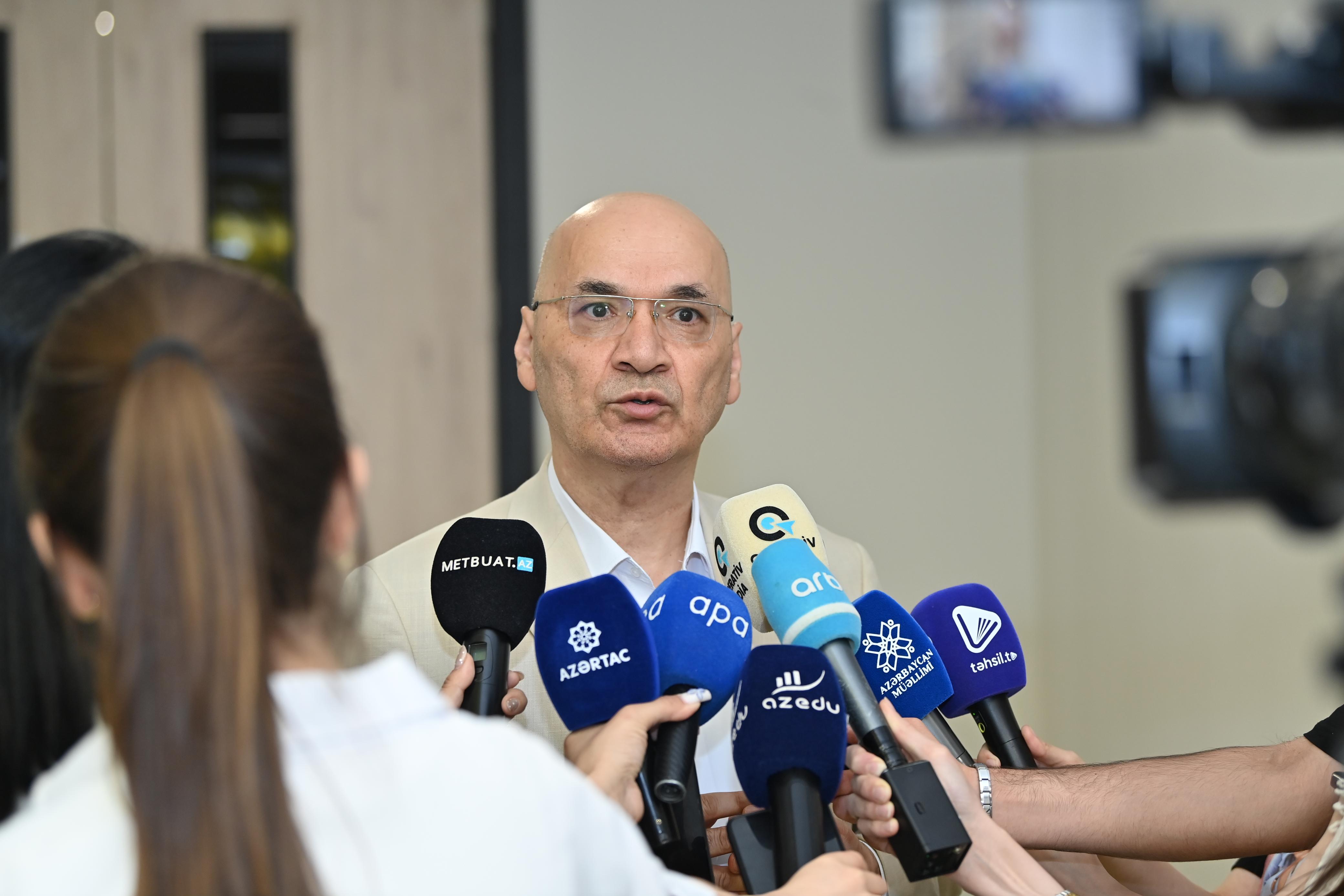 Həmin müəllimlər işdən kənarlaşmalı olacaq...