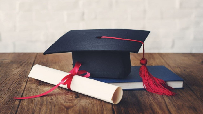 Məzunlara elektron diplomların verilməsinə başlanılıb