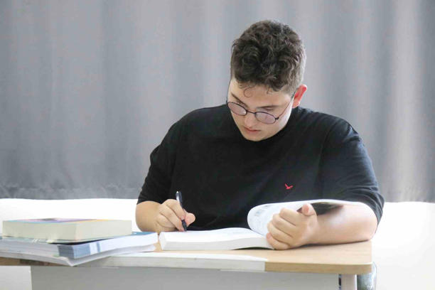 İmtahandakı mübahisəli sual&nbsp;ləğv edilib: Minlərlə namizədin nəticəsi DƏYİŞDİ