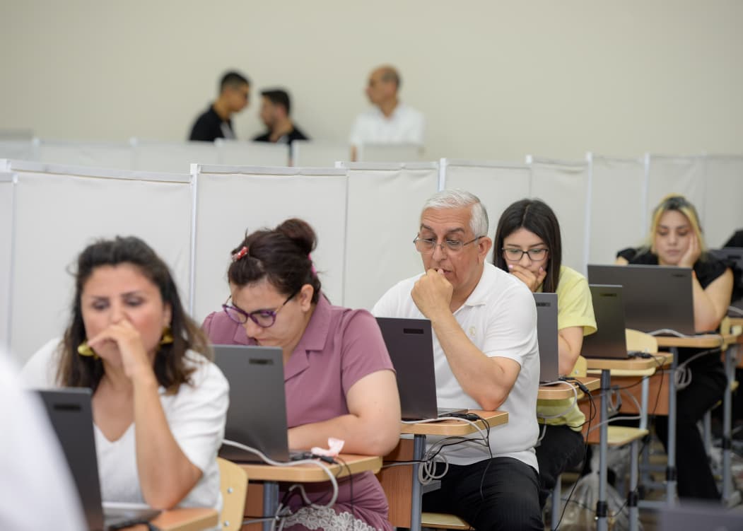 Müəllimlərə ŞAD XƏBƏR: Sertfikasiya balları ARTIRILIB