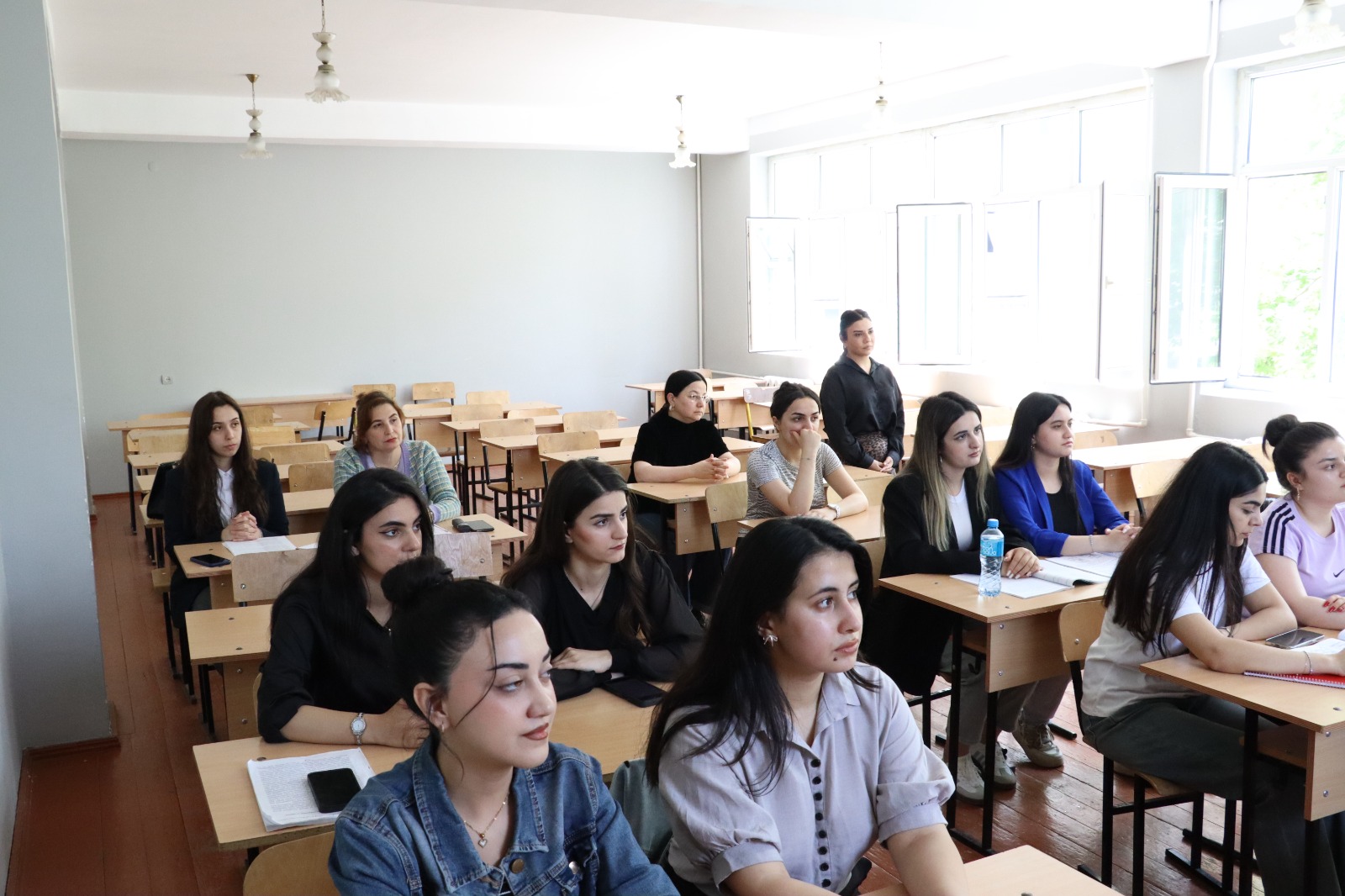 Bakı Qızlar Universitetinin tələbələri hara köçürüləcək? - RƏSMİ
