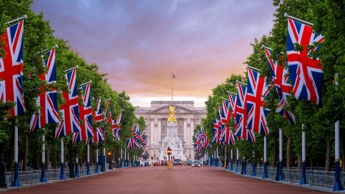 Britaniya universitetləri daha yüksək maaş artımı elan edib