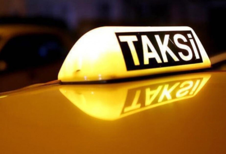 1317 taksi sürücüsü imtahandan keçib