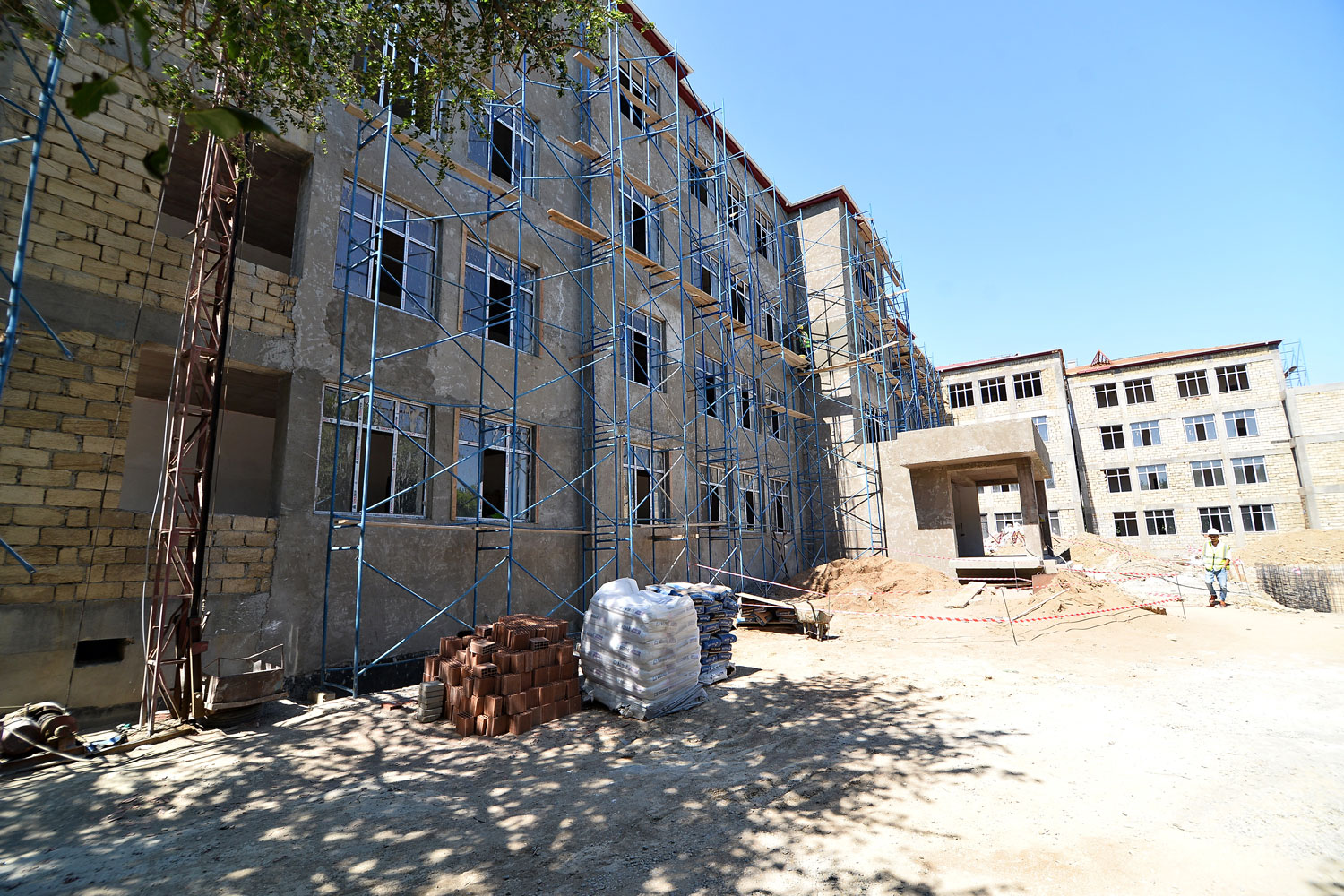 Bakıda 7 təhsil müəssisəsində təmir işləri aparılır