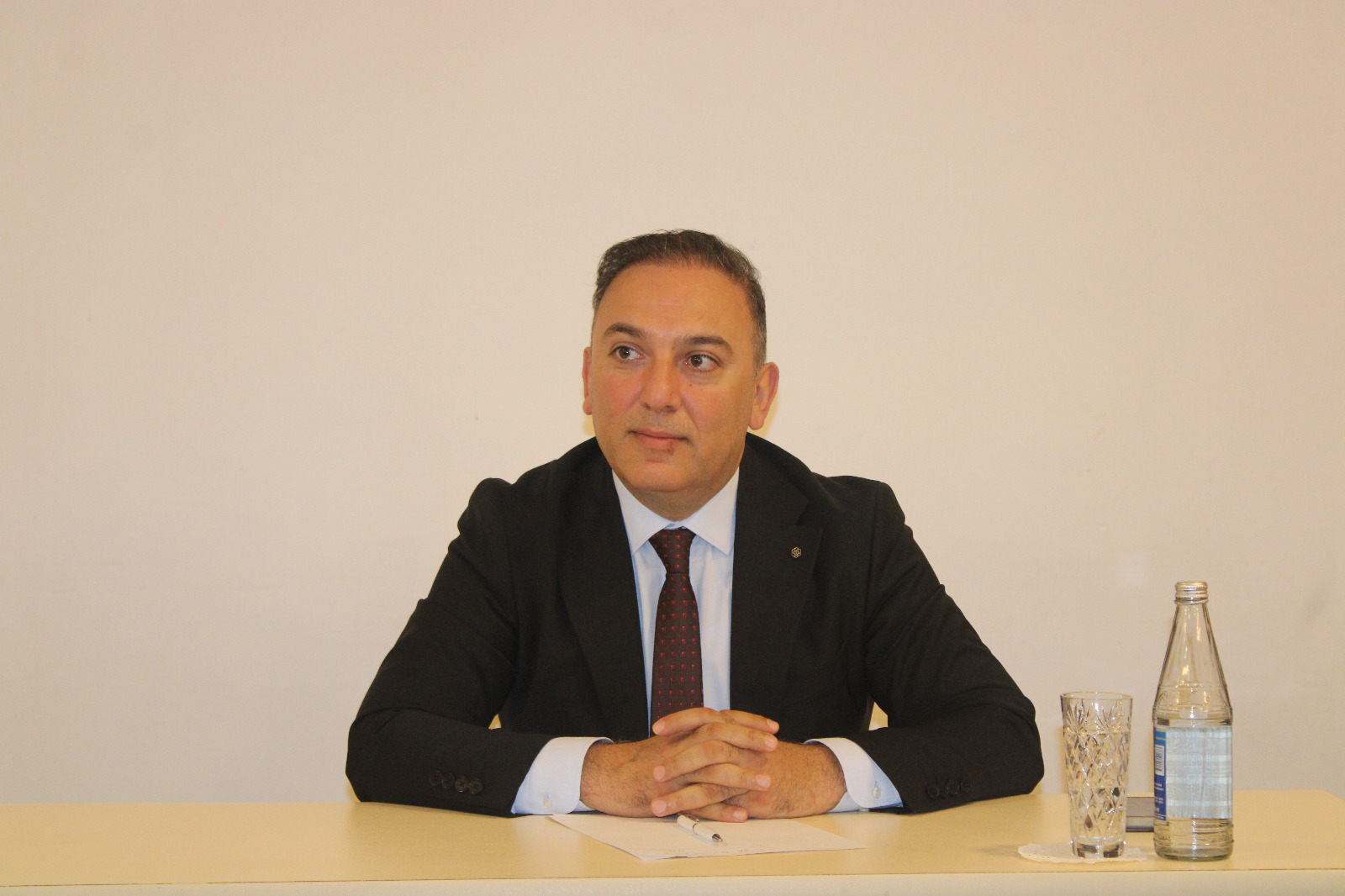 İxtisas seçənlərə rektordan MESAJ: &ldquo;Dörd il sonrakı özünüzü düşünün&rdquo;