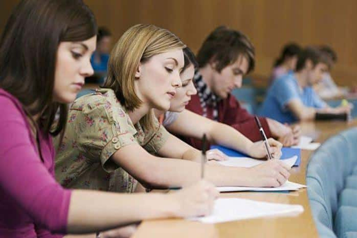 Universitetlərdə qiymət stresi tariximi olur?