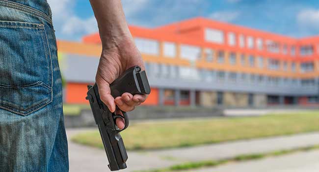 Filippində məktəbdə DƏHŞƏT: 2 şagird həyatını itirdi