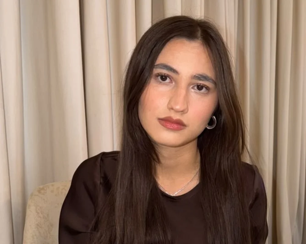 17 yaşlı qız itkin düşdü
