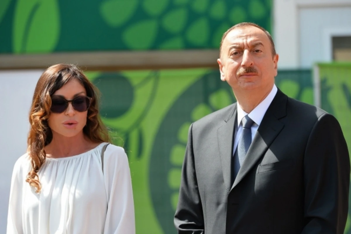 İlham Əliyev və birinci xanım Buxaraya gəliblər