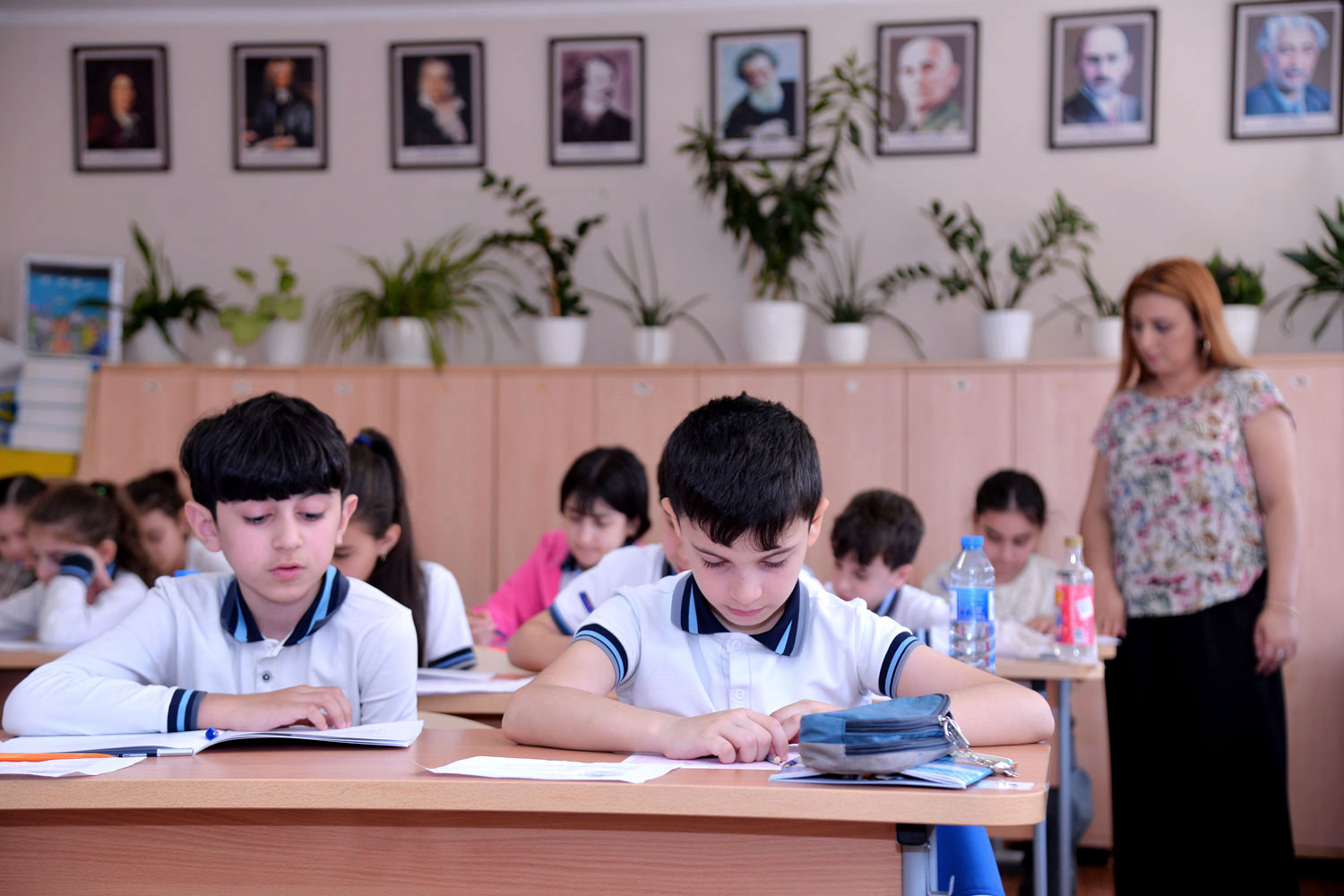 Bu gün dünyanın bir çox yerində ilk dərs günüdür - ÖLKƏLƏR