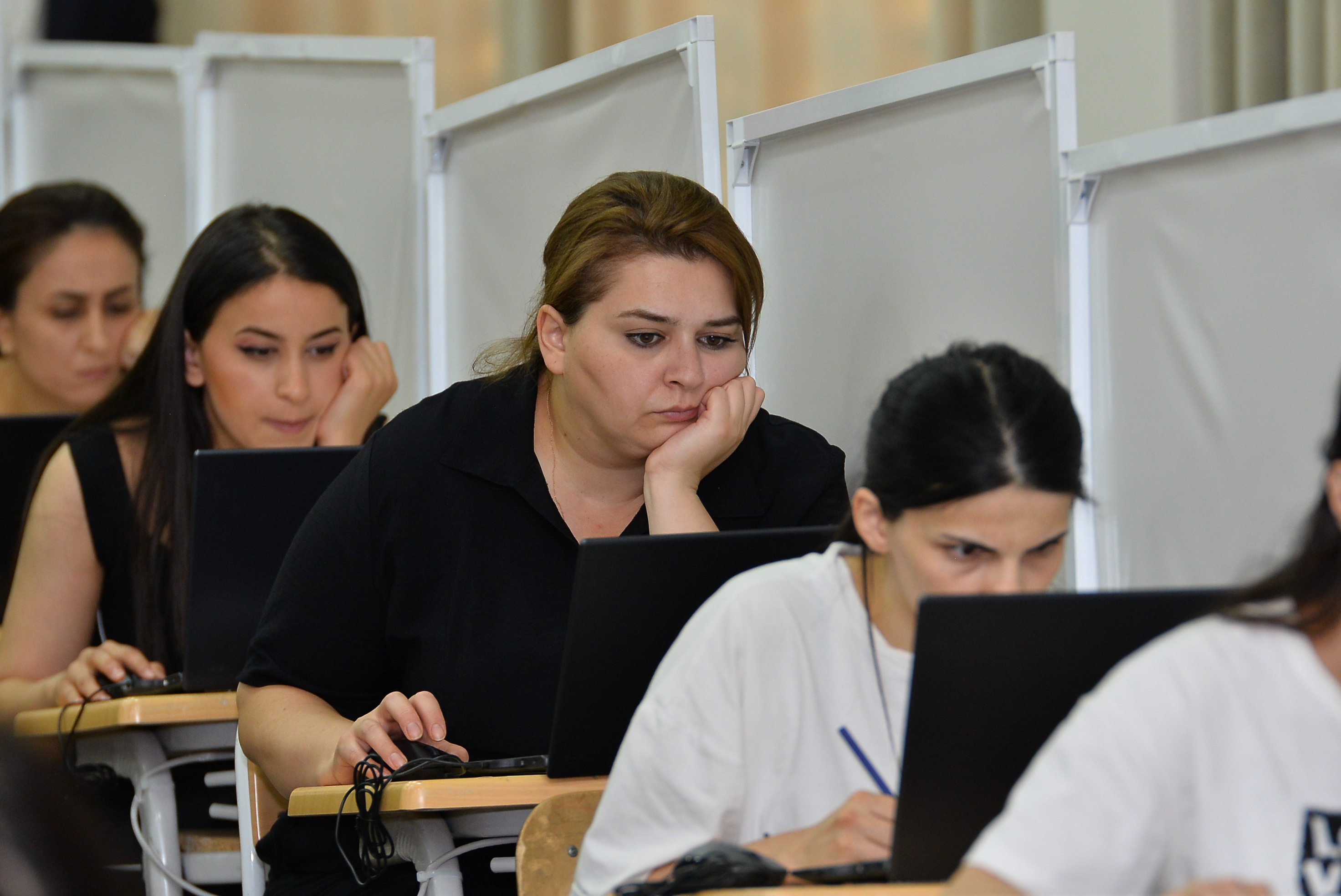 MİQ-də pedaqoji məzunların problemi: "Praktiki biliklər yetərli deyil"