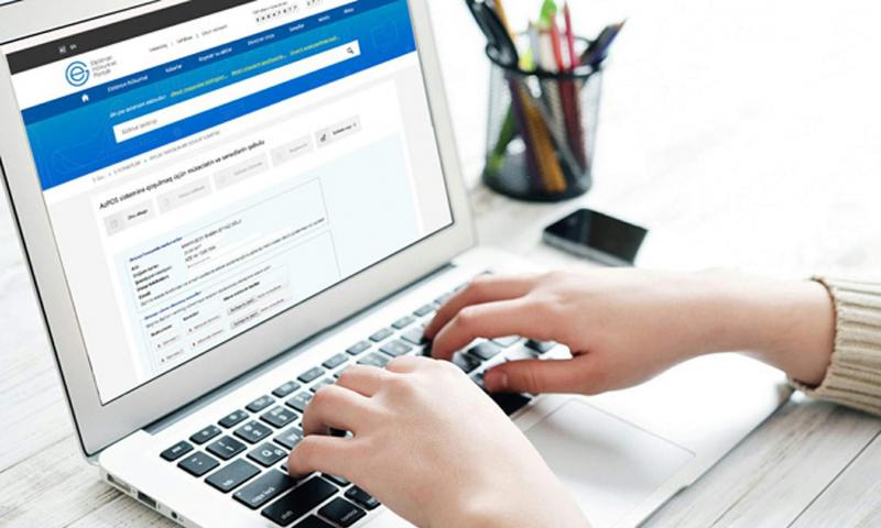 "Universitetlərin kağız sənəd tələb etməsi məntiqə ziddir"-Sərt etiraz