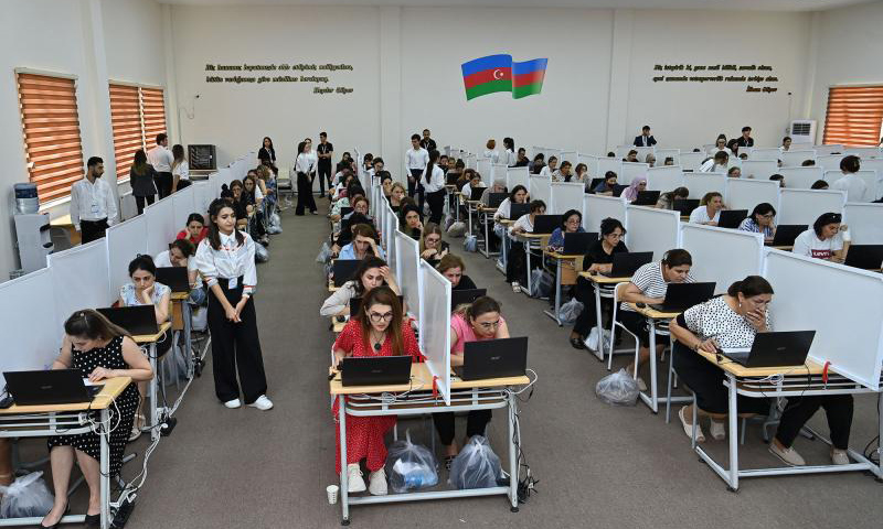 Müəllimlərin maaş artımı üçün şans: yenidən imtahan keçiriləcək