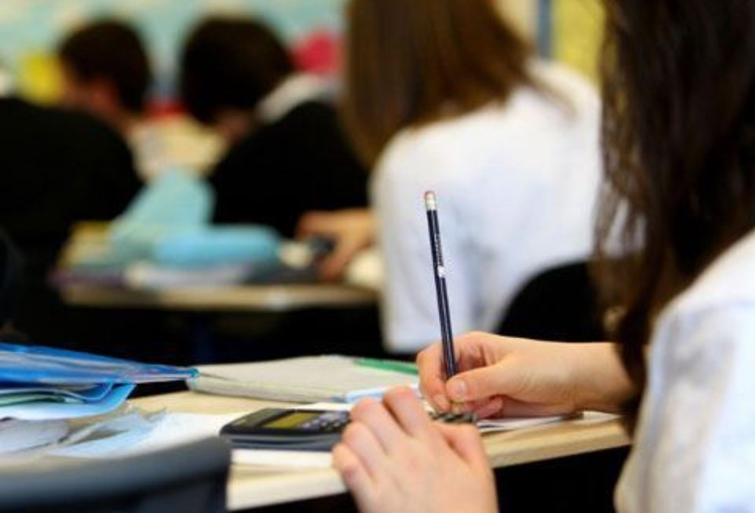 9 illik baza üzrə kolleclərdə boş qalan&nbsp;plan yerlərinə qəbul elan edilir