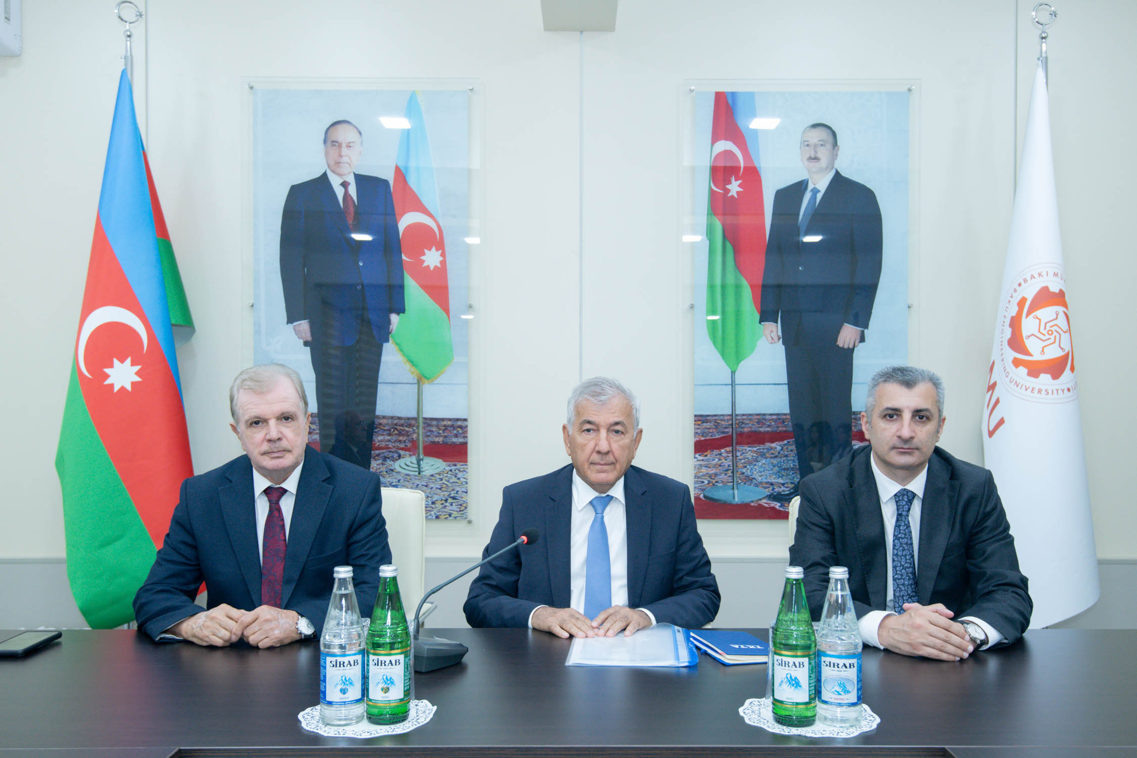 BMU-nun rektoru 600-dən yuxarı bal toplayan tələbələrlə görüşüb