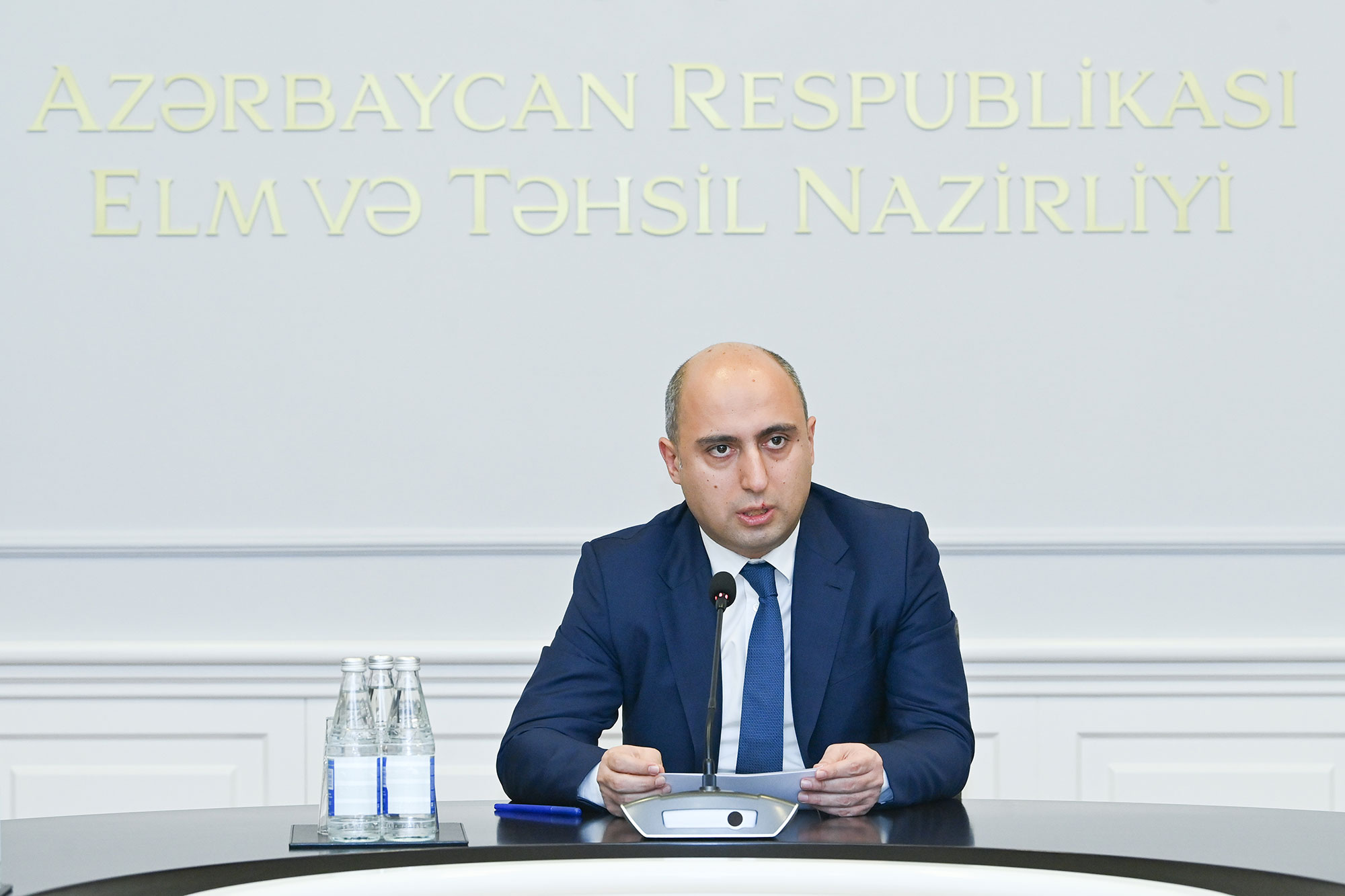 Təhsildə maliyyələşmənin artırılmasına ciddi ehtiyac var - Emin Əmrullayev&nbsp;