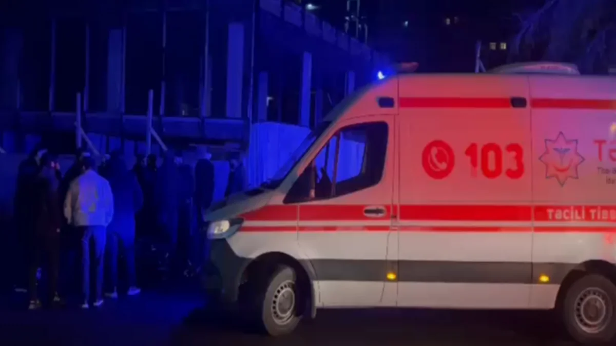 Bakıda qadına 12 bıçaq zərbəsi vuruldu - 17 yaşlı oğlu saxlanıldı