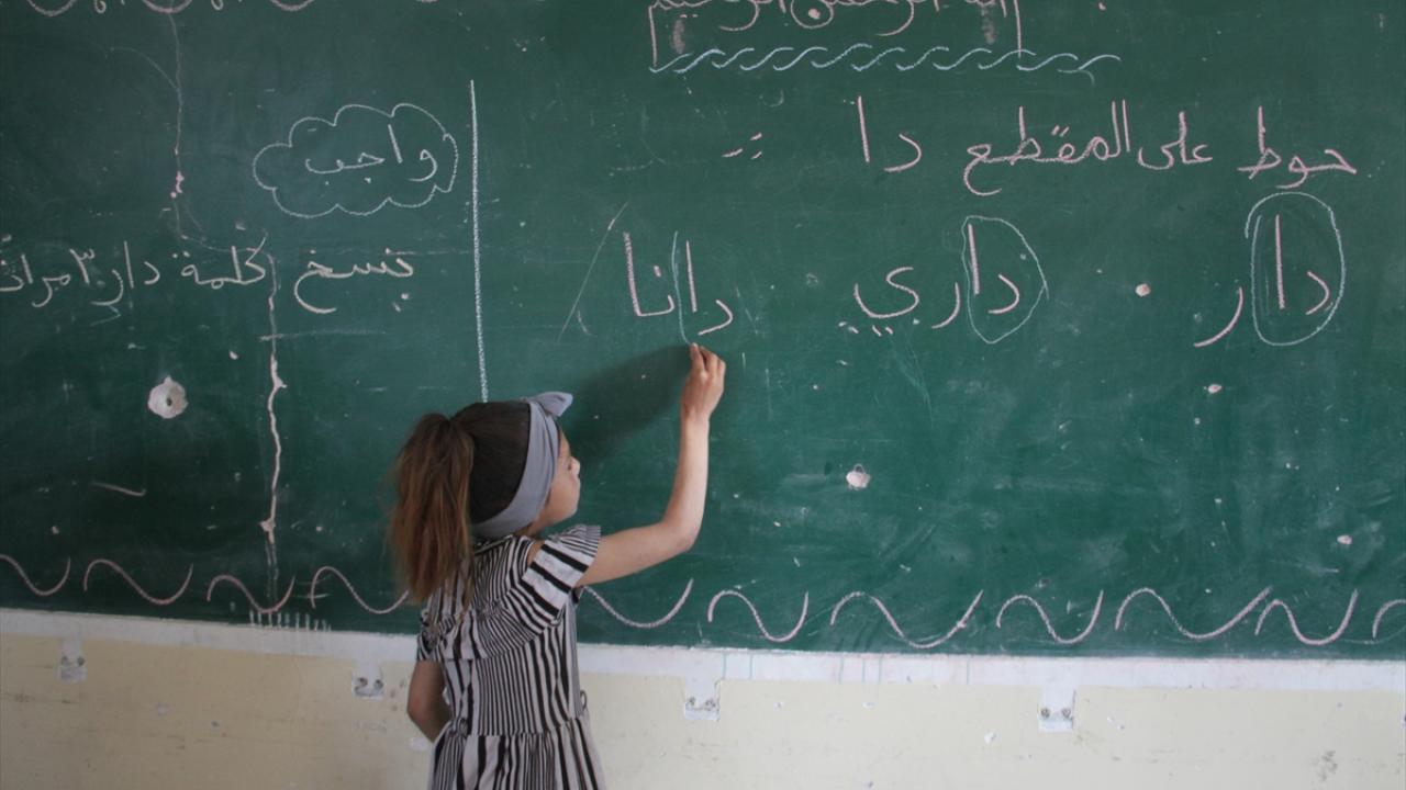 Qəzzada 3 ildən sonra təhsil bərpa olundu -&nbsp;541 min şagird dərslərə başladı
