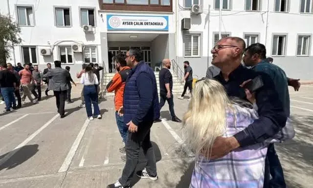 Məktəbə silahlı hücum: 1 şagird həyatını itirib