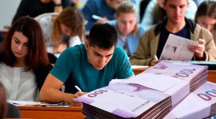 Tələbə təqaüdləri artırılacaq? -&nbsp;Universitetlərdən CAVAB
