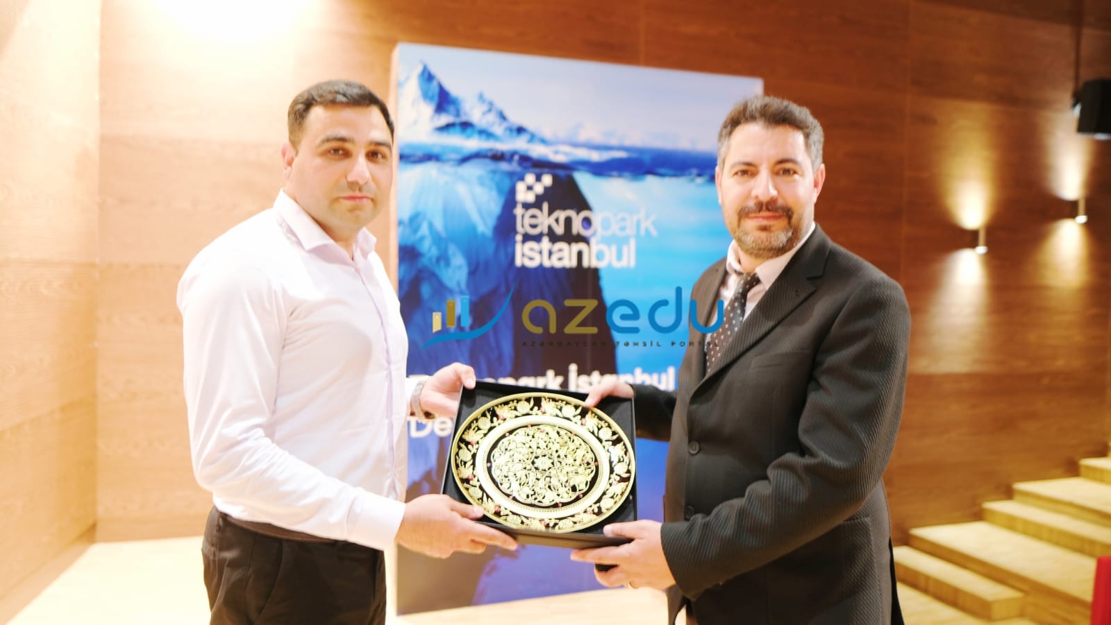 Peşə məktəbində xüsusi elektron sistem hazırladı - "Qiymətləri süni intellekt yazır"