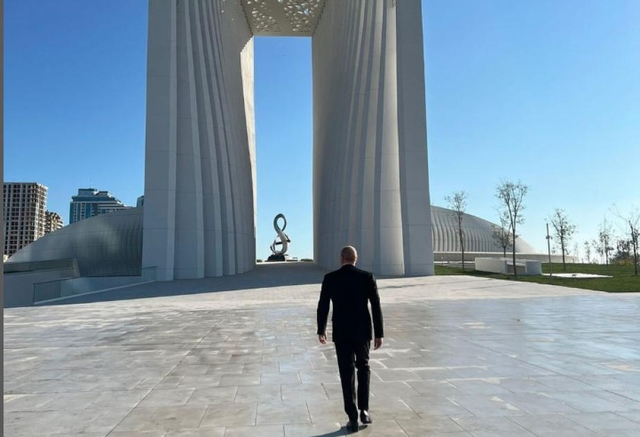 Prezident və xanımı Zəfər parkını ziyarət etdi&nbsp;