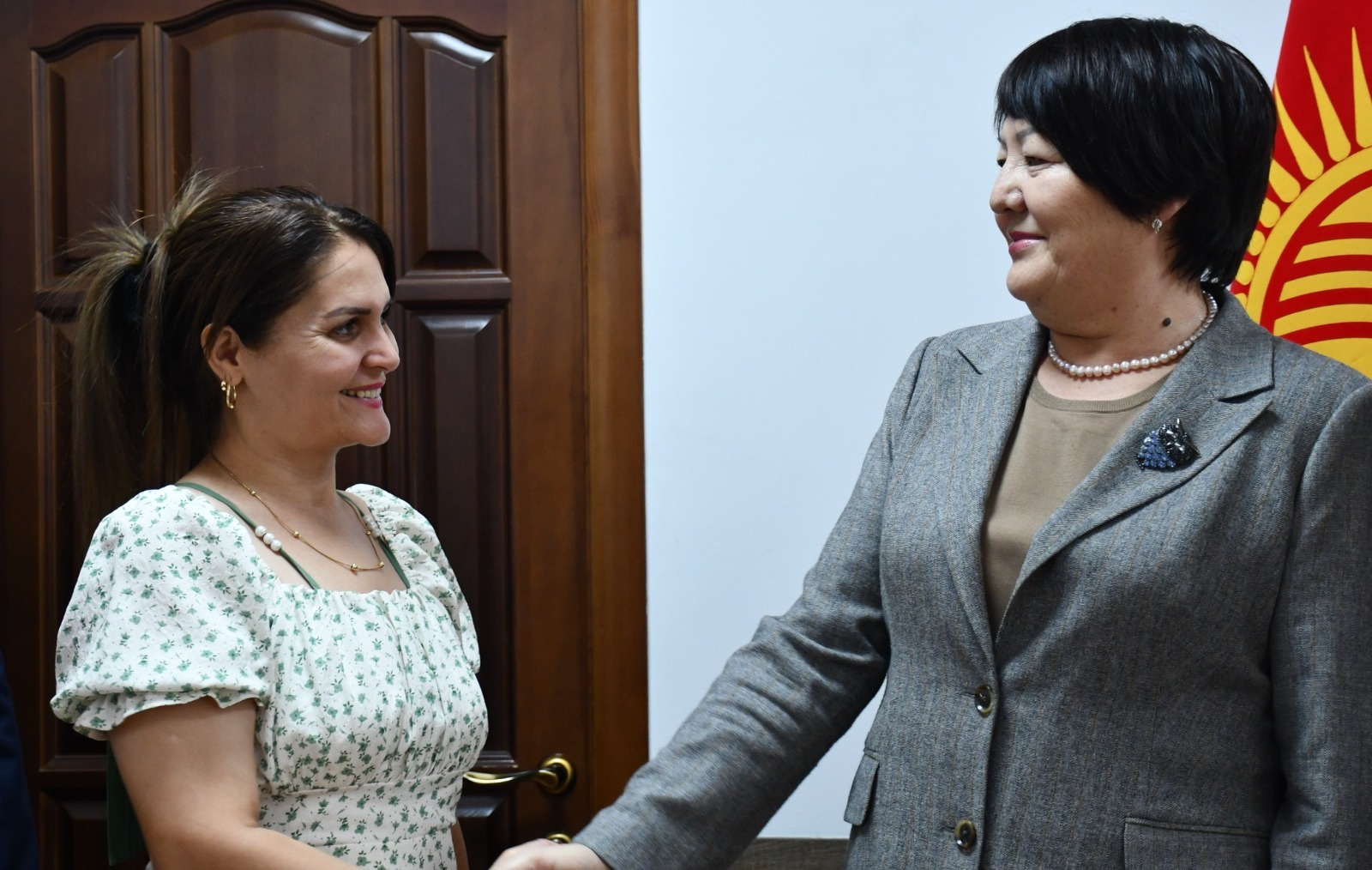 "Bu, mənəvi missiyamdır"- Azərbaycan dilini Qırğızıstanda öyrədəcək müəllim