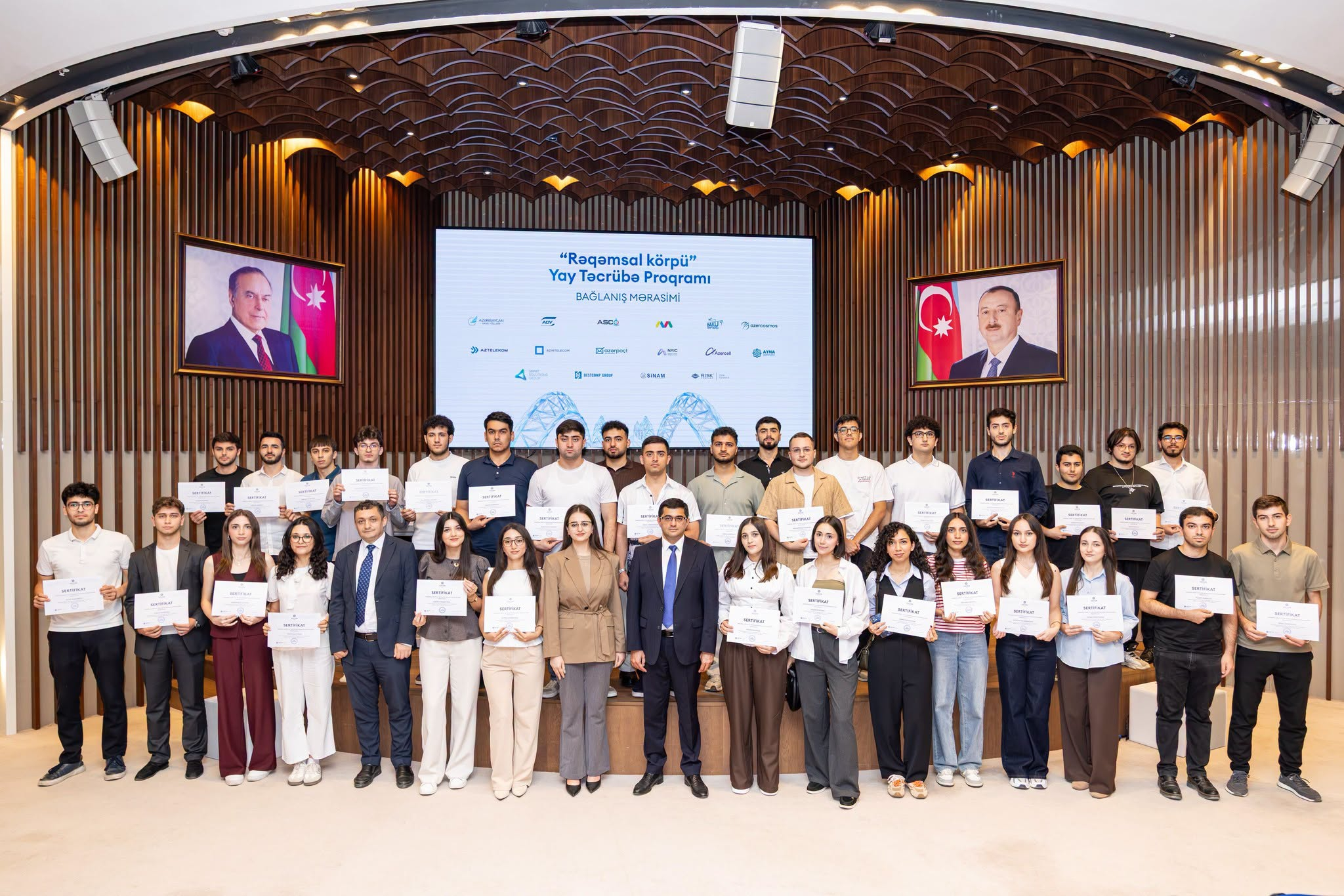 ADNSU tələbələri &ldquo;Rəqəmsal Körpü&rdquo; proqramında uğur qazandı