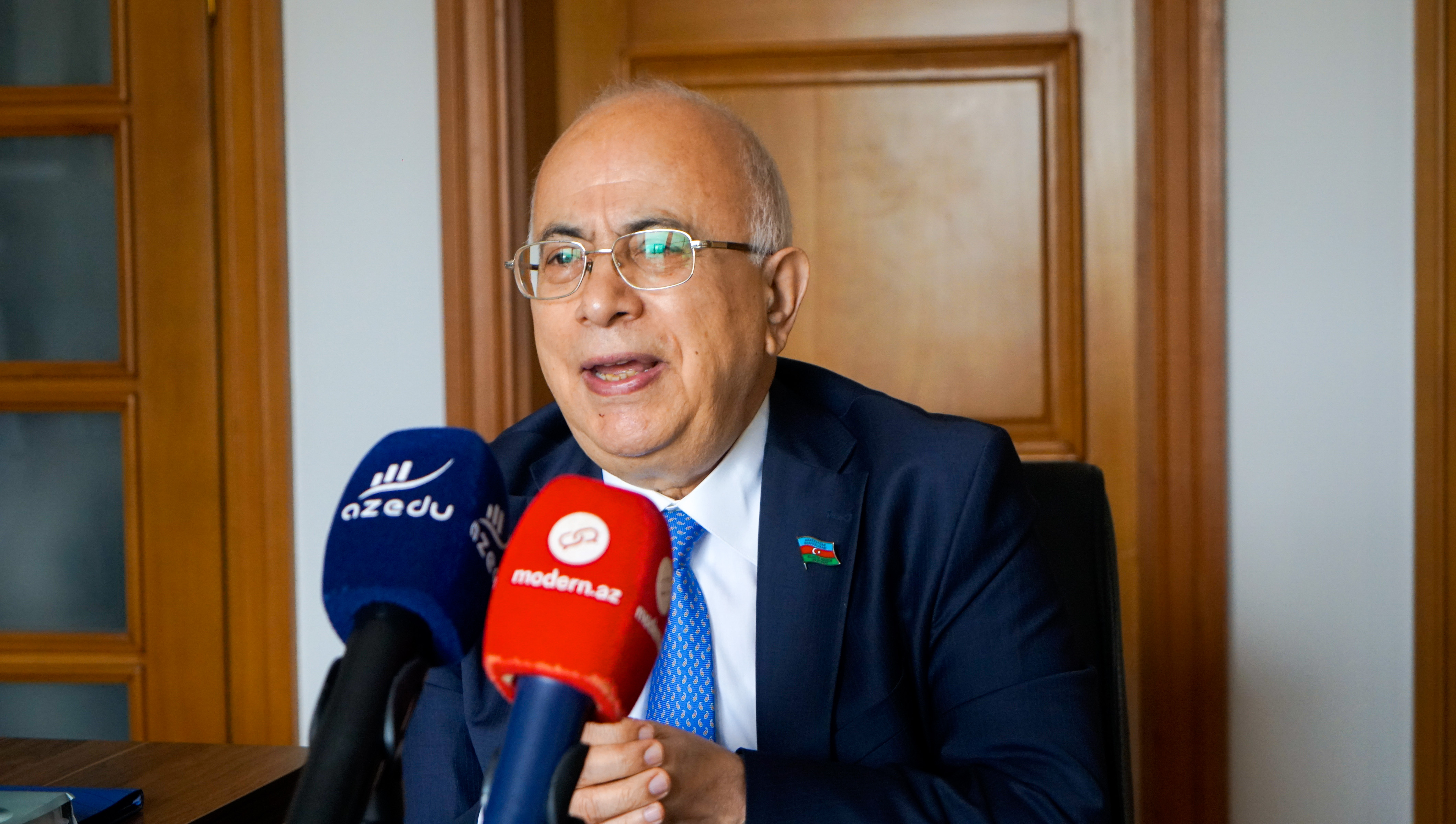 Şagirdlərin oxuyub qavramamağının səbəbi ya dərslik, ya da müəllimdir - MÜSAHİBƏ