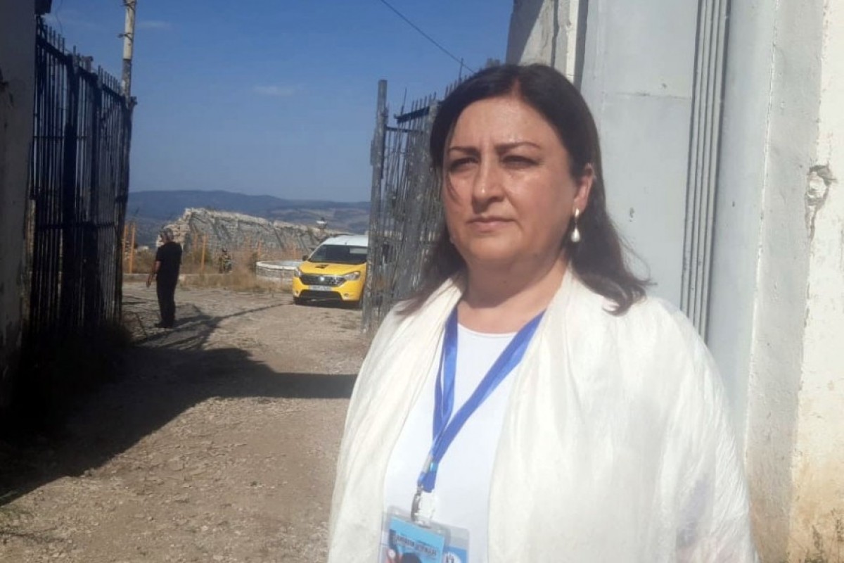 Məktəblərdə müəyyən edilmiş geyim qaydalarına riayət edilməlidir