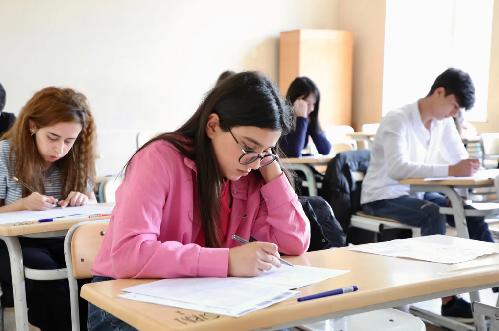 Abituriyentlərin imtahan qavrayışı təhlil edildi -&nbsp;DİM yeni araşdırmanı açıqlayıb